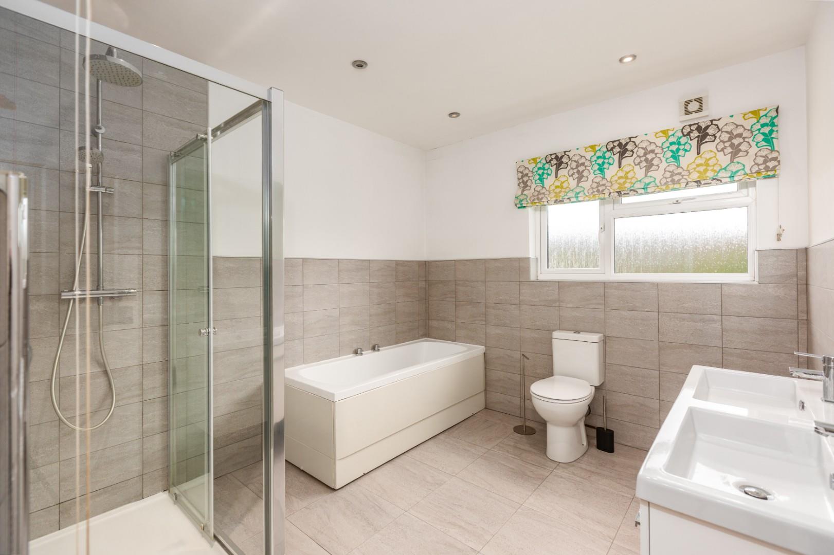 Grange Road, West Cross, Swansea, SA3 5ES